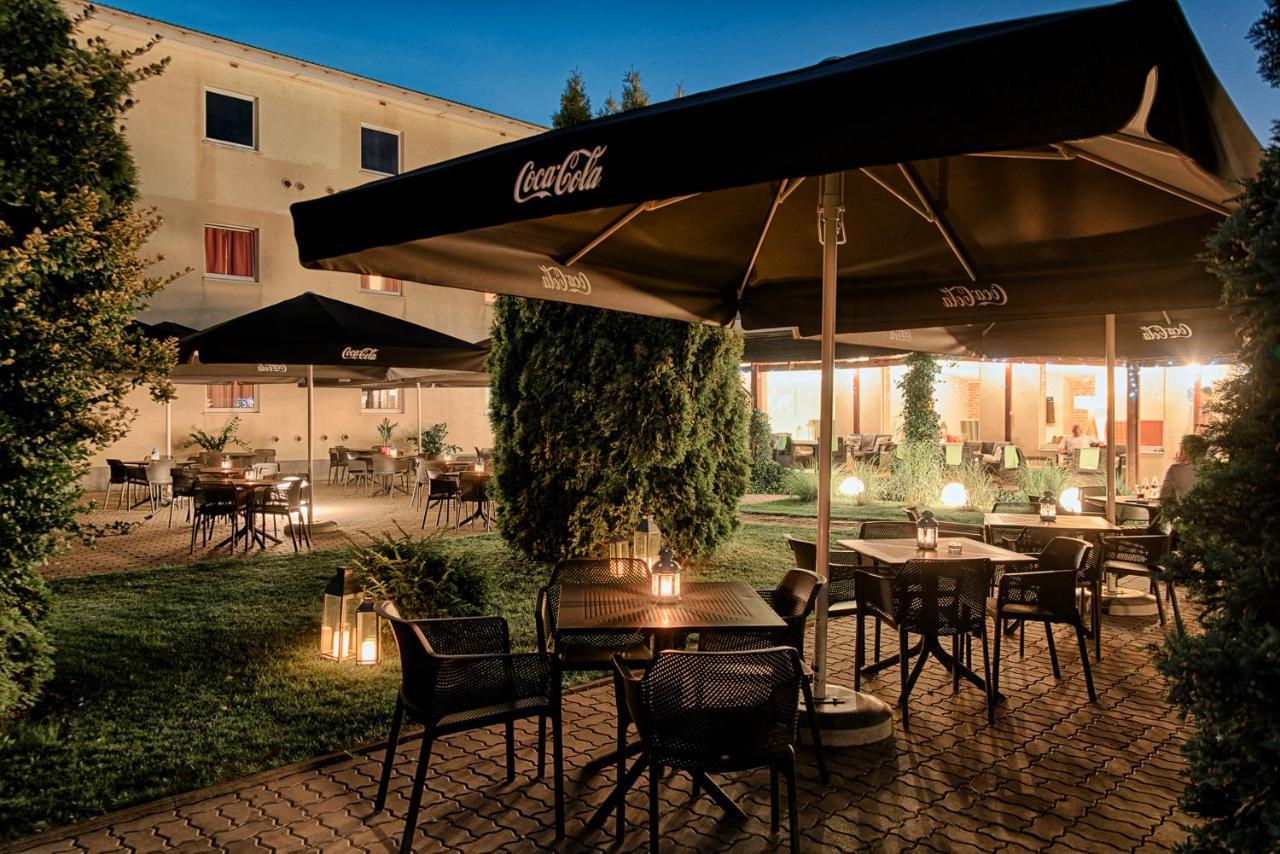 Citi Hotel'S Warszawa-Falenty Raszyn Buitenkant foto